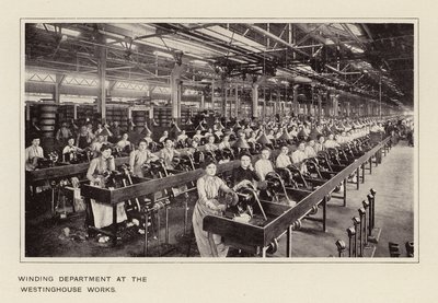 Reparto di avvolgimento presso gli stabilimenti Westinghouse (foto b/n) da American Photographer