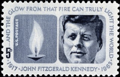 Francobollo americano su John Fitzgerald Kennedy da American School