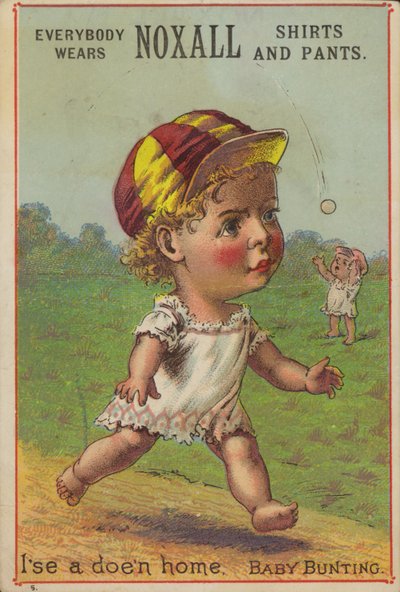 Bambino che corre indossando un cappello da baseball da American School