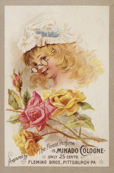 Ragazza con cappello da domestica e occhiali da American School