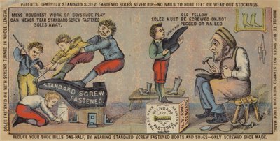 Vecchio che ripara scarpe da American School
