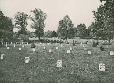 Tombe dei soldati, Arlington Heights da American School