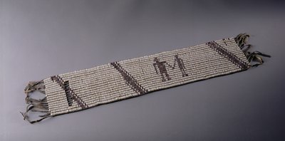 Cintura di wampum, realizzata dal popolo indiano Lenni Lenape, Pennsylvania da American School