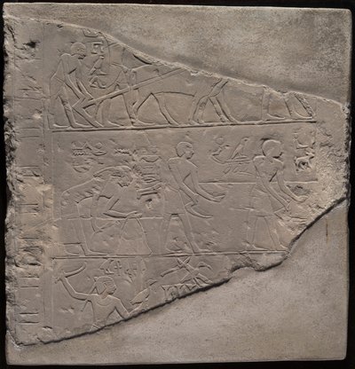 Frammento di stele raffigurante l