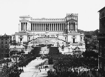 Celebrazione fascista in commemorazione del Milite Ignoto all