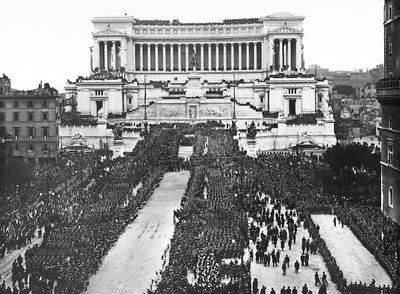 Celebrazione fascista in commemorazione del Milite Ignoto all