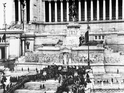 Celebrazione fascista in commemorazione del Milite Ignoto all