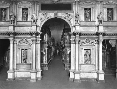 Interno del Teatro, costruito 1580-85 da Andrea Palladio