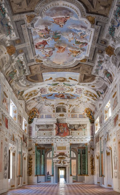 Soffitto della sala con i Quartieri di Bologna, Sala delle Guardie, Palazzo Ducale Estense, Sassuolo, Italia da Angelo Michele Colonna