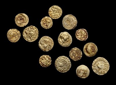 Tesoro completo di monete anglosassoni non locali, il tesoro di Crondall, da Crondall, Hampshire da Anglo Saxon