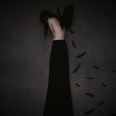 La donna alata addolorata da Anja Matko