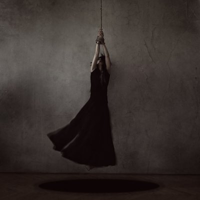 La donna sopra il vuoto da Anja Matko