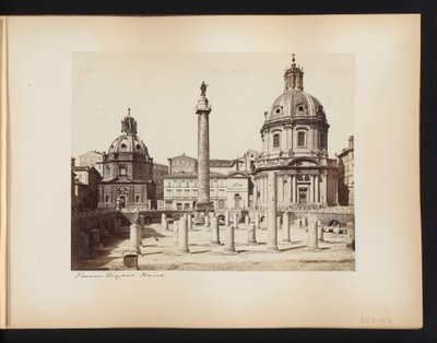 Vista del Foro di Traiano a Roma, con la colonna di Traiano e le chiese Santissimo Nome di Maria e Santa Maria di Loreto da Anonymous