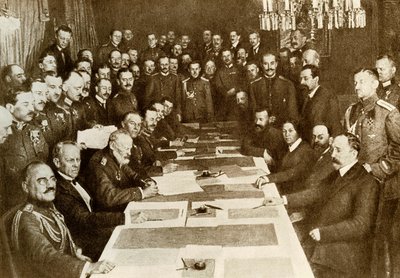 Prima Guerra Mondiale: firma del Trattato di Pace di Brest Litovsk (Brest-Litovsk) il 03/03/1917 tra tedeschi e russi. L