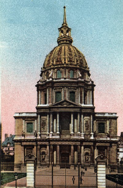 Parigi: vista esterna della Cupola dell