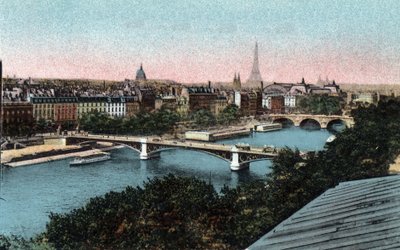 Parigi: panorama della Senna con la Torre Eiffel sullo sfondo. Fotografia del 1920 in "Album Artistico" della città di Parigi. Collezione privata. da Anonymous Anonymous