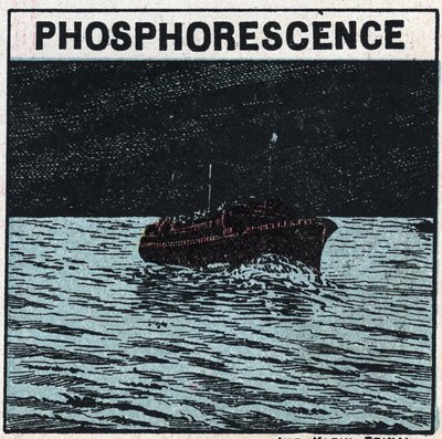 Fosforescenza: la scia di una barca lascia un segno luminoso di notte quando passa in mezzo a un banco di animali fosforescenti chiamati infusori "noctiluques". Illustrazione anonima del 1925. Collezione privata. da Anonymous Anonymous