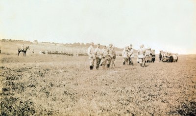 Fotografia da un album personale di un tenente di fanteria durante i primi mesi della Prima Guerra Mondiale da Anonymous Anonymous