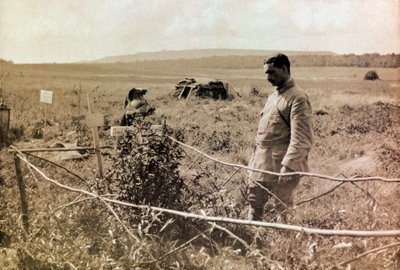 Fotografia da un album personale di un tenente di fanteria durante i primi mesi della Prima Guerra Mondiale da Anonymous Anonymous