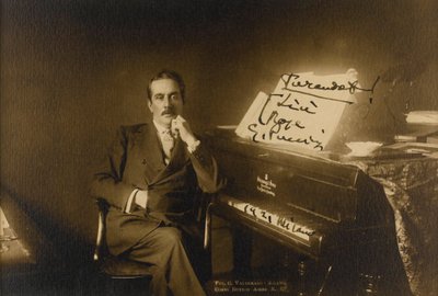 Ritratto del compositore Giacomo Puccini (1858-1924) da Anonymous Anonymous