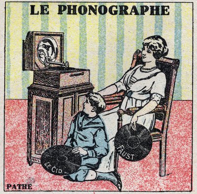 Energia sonora: il fonografo. Una madre e suo figlio ascoltano un disco su un fonografo Pathe. Illustrazione anonima del 1925. Collezione privata. da Anonymous Anonymous