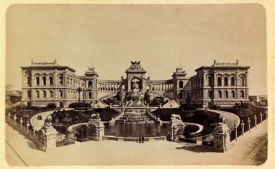La città di Marsiglia e i suoi dintorni intorno al 1885-1890: Il Palazzo Longchamp (Museo delle Belle Arti) da Anonymous Anonymous