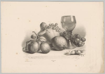 Natura morta con bicchiere, prugne, limone, uva e nocciole da Anton Weiss