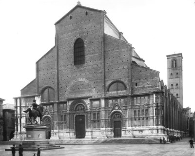 Vista della facciata della chiesa da Antonio di Vincenzo Antonio di Vincenzo