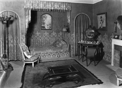 Camera da letto appartenente a Jeanne Lanvin da Armand Albert Rateau