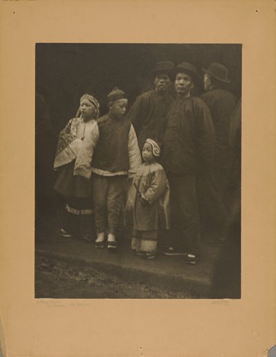 Una folla mista, Old Chinatown - San Francisco da Arnold Genthe