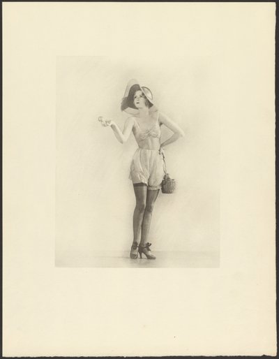 [Donna in lingerie] da Arthur F. Kales