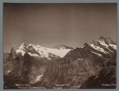 Vista sul Wetterhorn, il Berglistock e lo Schreckhorn nelle Alpi Bernesi da Arthur Gabler