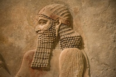 Dettaglio del re Sargon II di Assiria dal palazzo del re Sargon a Khorsabad, c.716-713 a.C. da Assyrian