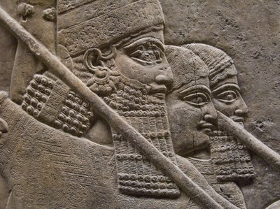 Re Ashurnasirpal II durante una caccia al leone reale, VII sec. a.C. da Assyrian