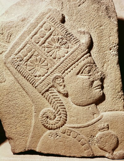 Rilievo raffigurante la testa di un giovane principe, da Carchemish, Turchia, Neo-Ittita, X-VIII secolo a.C. da Assyrian School