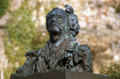 Busto in bronzo di Jules Barbey d