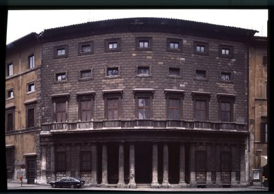 Vista del palazzo rinascimentale Massimo alle Colonne da Baldassarre Peruzzi