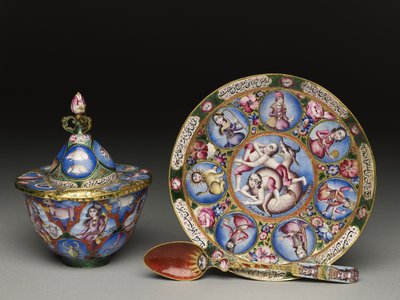 Ciotola con coperchio, piattino e cucchiaio con decorazione astrologica, inizio XIX secolo da Baqir
