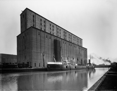 S. S. Arthur Orr presso Armour Elevator E, Chicago, Illinois, USA, c.1905 da Barnes and Crosby