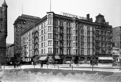 Hotel Victoria, Chicago, Illinois, USA, c.1900 da Barnes and Crosby