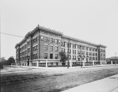 Wendell Phillips High School, Chicago, Illinois, USA, c.1904 da Barnes and Crosby