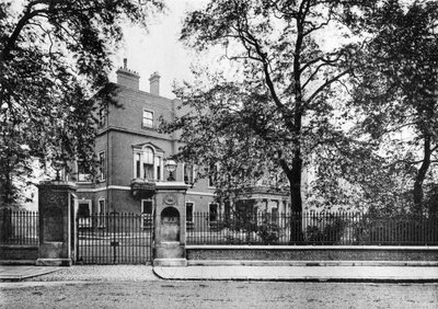 Portman House, Portman Square, 1908 da Bedford Lemere and Company