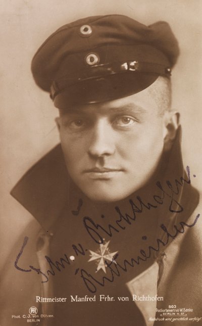 Ritratto di Manfred von Richthofen 1892-1918, 1918 da Berlin . Photo studio C. J.