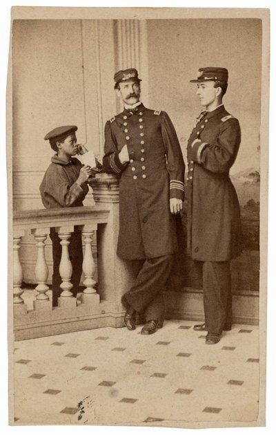 Ritratto di ufficiali di marina e di un messaggero, 1863 ca. 1863 (foto) da Bernard Moses
