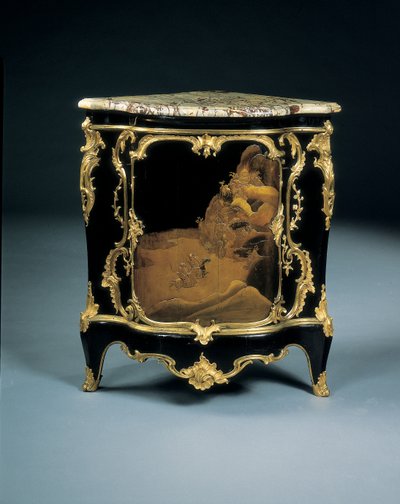 Una delle due encoignures Luigi XV, c.1750 da Bernard van Risenburgh II