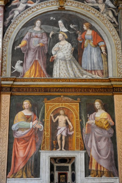 Santa Apollonia e Santa Lucia, in alto, Ippolita Sforza circondata da santi e suore, affresco di Bernardino Luini nella chiesa di San Maurizio al Monastero Maggiore, Milano, Lombardia, Italia da Bernardino Luini
