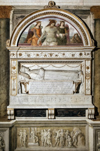 Monumento funebre in omaggio a Giovanni Basso della Rovere (1403-1483) - In alto "Il Cristo morto sorretto da due angeli" - Affresco di Pinturicchio (Bernardino di Betto) (1454-1513) 1484-1492 Roma, Basilica di Santa Maria del Popolo da Bernardino di Betto Pinturicchio