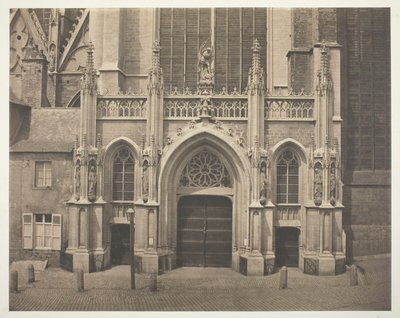 Senza titolo [Facciata sud del transetto della Cattedrale di San Michele e Santa Gudula a Bruxelles, Belgio]. da Bisson Frères