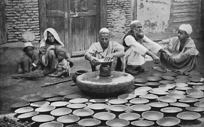 Vasai del Kashmir al lavoro da Bourne and Shepherd