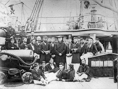 Ufficiali a bordo della HMS Eclipse, c.1888 da British Photographer